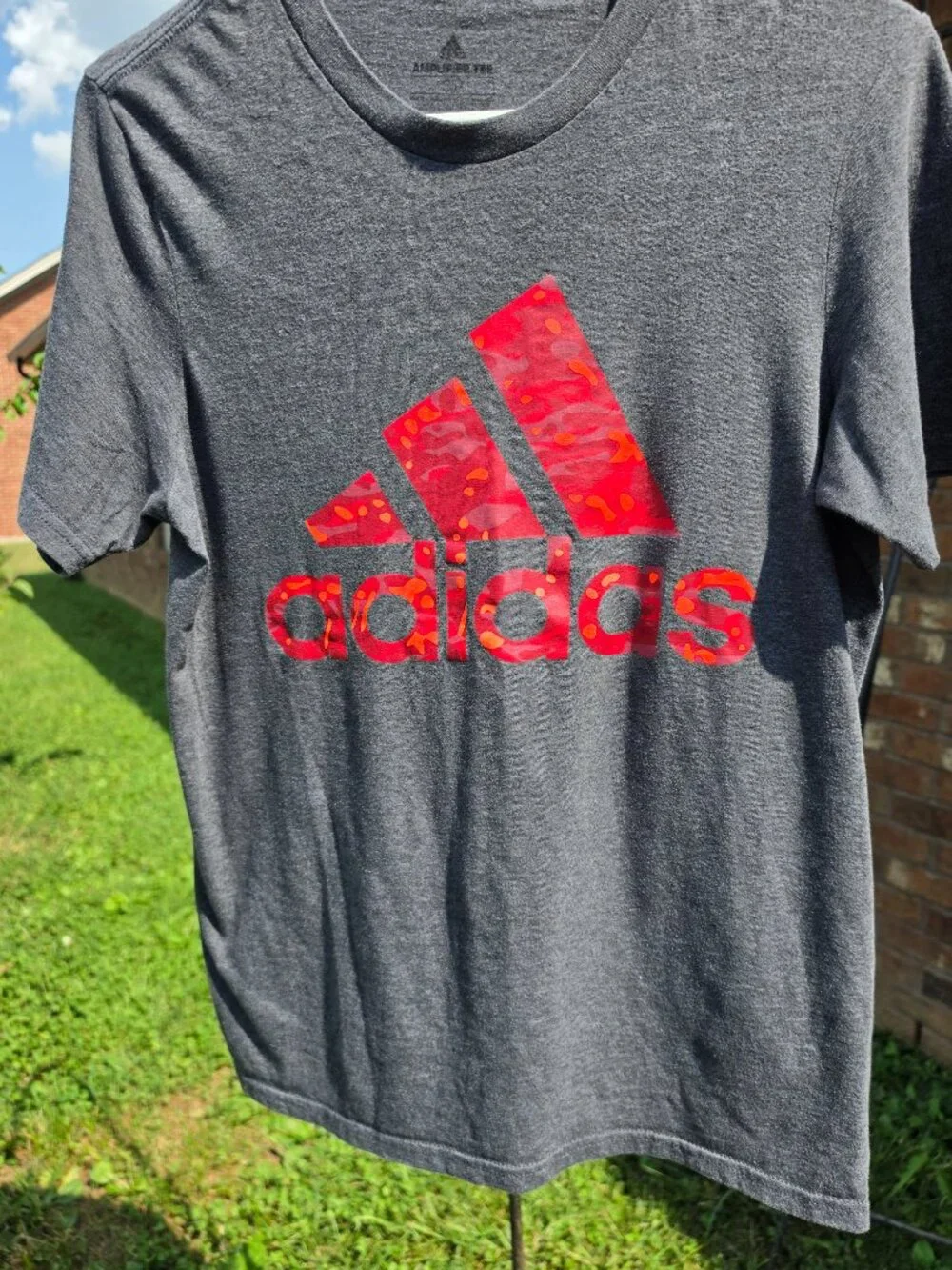 Adidas Mens Amplifier camo gray Sz Small tee shirt